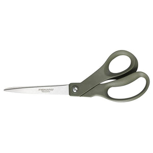 Fiskars Recycled Universal 21cm Scissor are made of recycled materials and still have sharp blades with the 45€ blade edge, adapted to paper cutting, stainless steel blades for better durabilityand suitable for either right or left-hand.